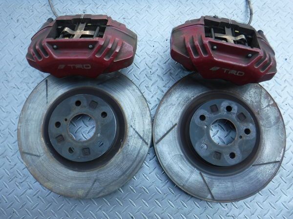 TRD 4 Piston Calipers