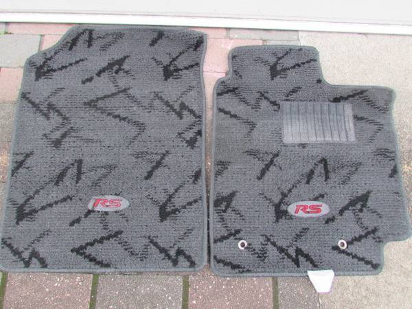 Vitz RS NCP13 Floor Mats