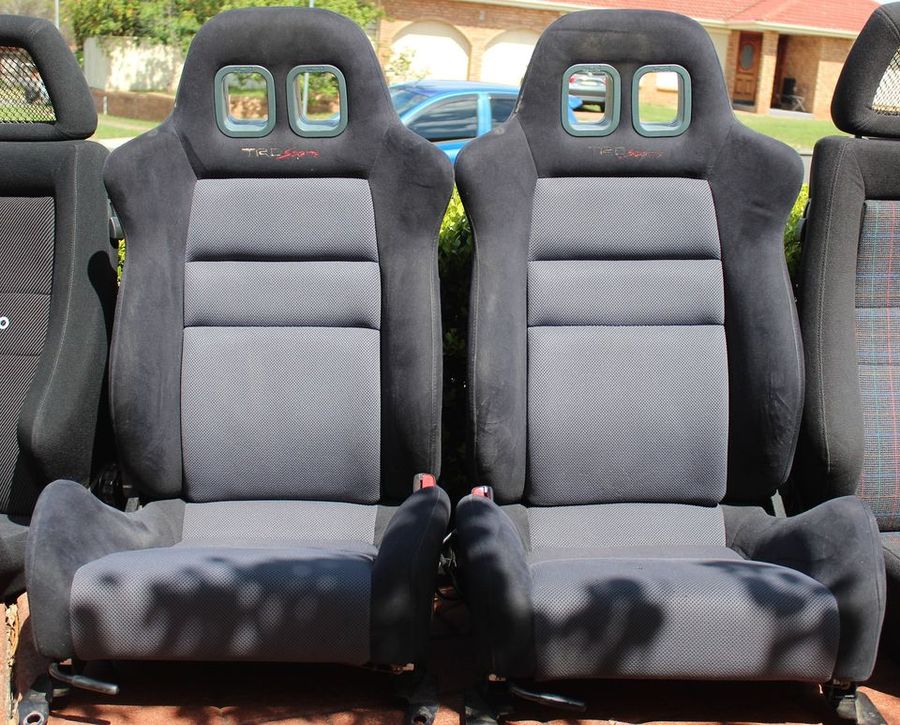TRD RECLINING SEAT x2