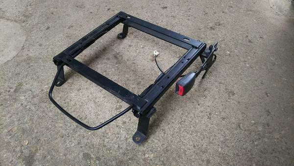 VITZ NCP13 Bride Seat Rail (sold) — Used
